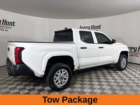 Used 2024 Toyota Tacoma SR AWD/4WD image 6