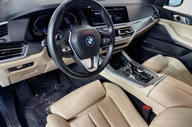Used 2022 BMW X5 xDrive45e w/ Premium Package AWD/4WD image 9