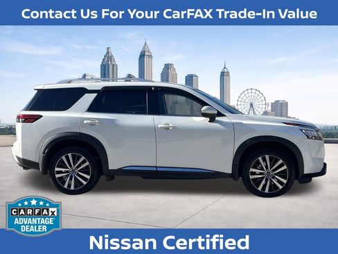 Certified 2022 Nissan Pathfinder Platinum w/ Cargo Package image 32