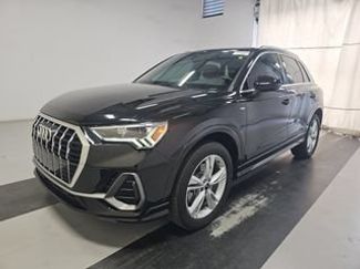 Used 2023 Audi Q3 2.0T Premium w/ Convenience Package AWD/4WD video 1