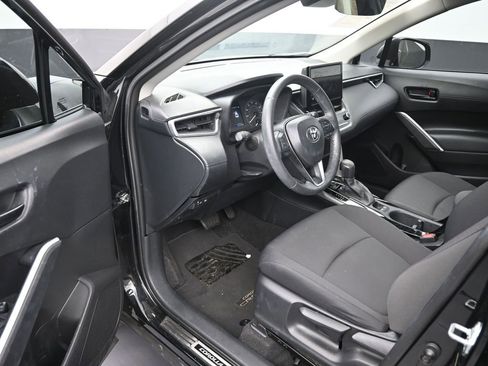Used 2024 Toyota Corolla Cross LE FWD image 10
