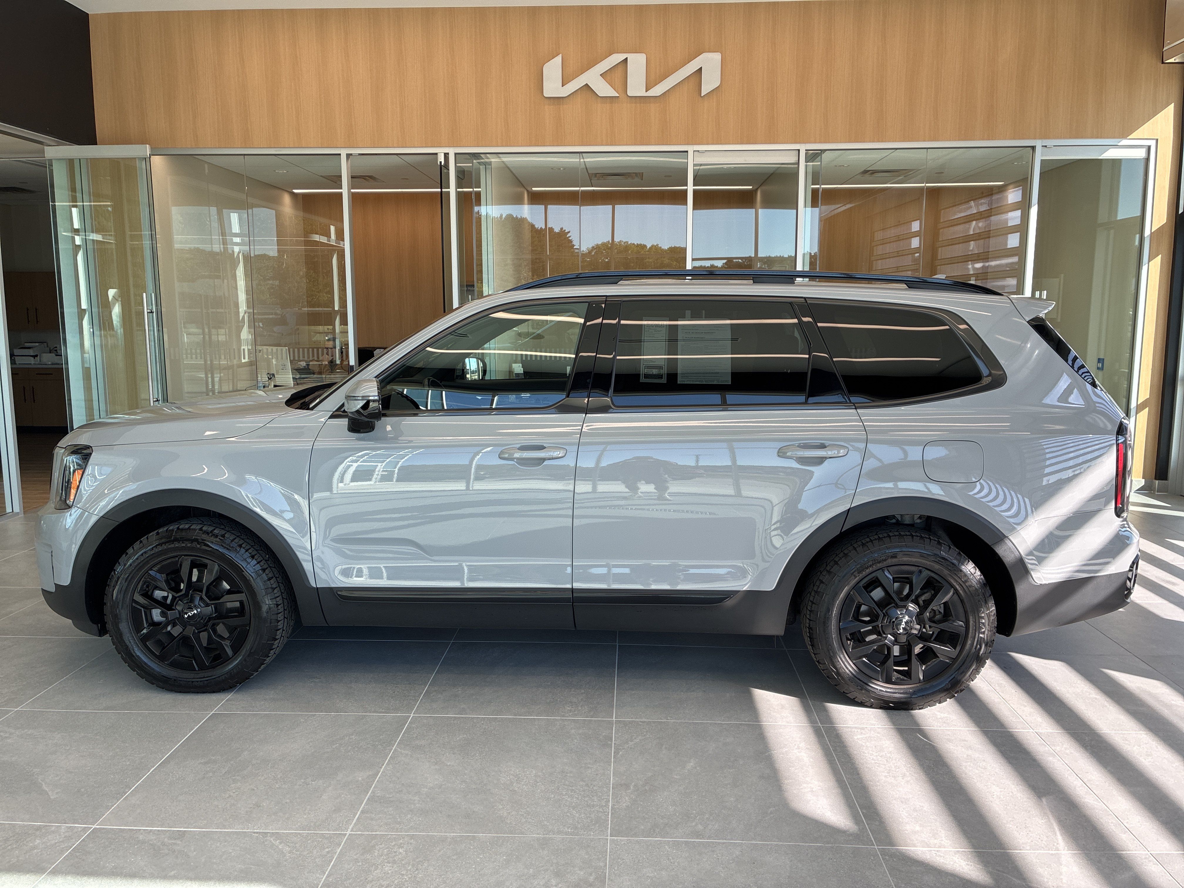 Certified 2024 Kia Telluride SX X-Pro AWD/4WD image 5