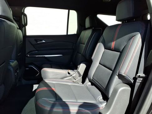 New 2026 Chevrolet Traverse RS image 6