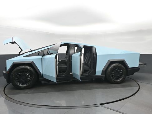 Used 2024 Tesla Cybertruck Cyberbeast AWD/4WD image 40