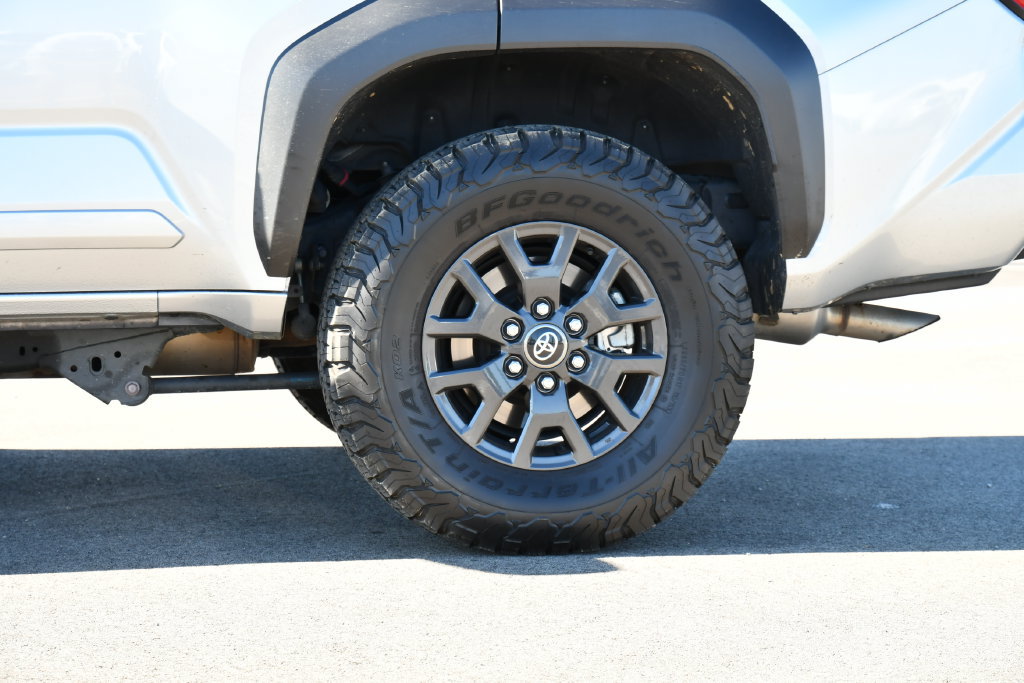 Used 2025 Toyota 4Runner SR5 AWD/4WD image 15