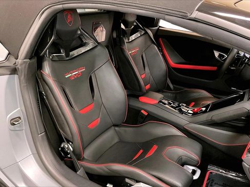 Used 2022 Lamborghini Huracan EVO image 14