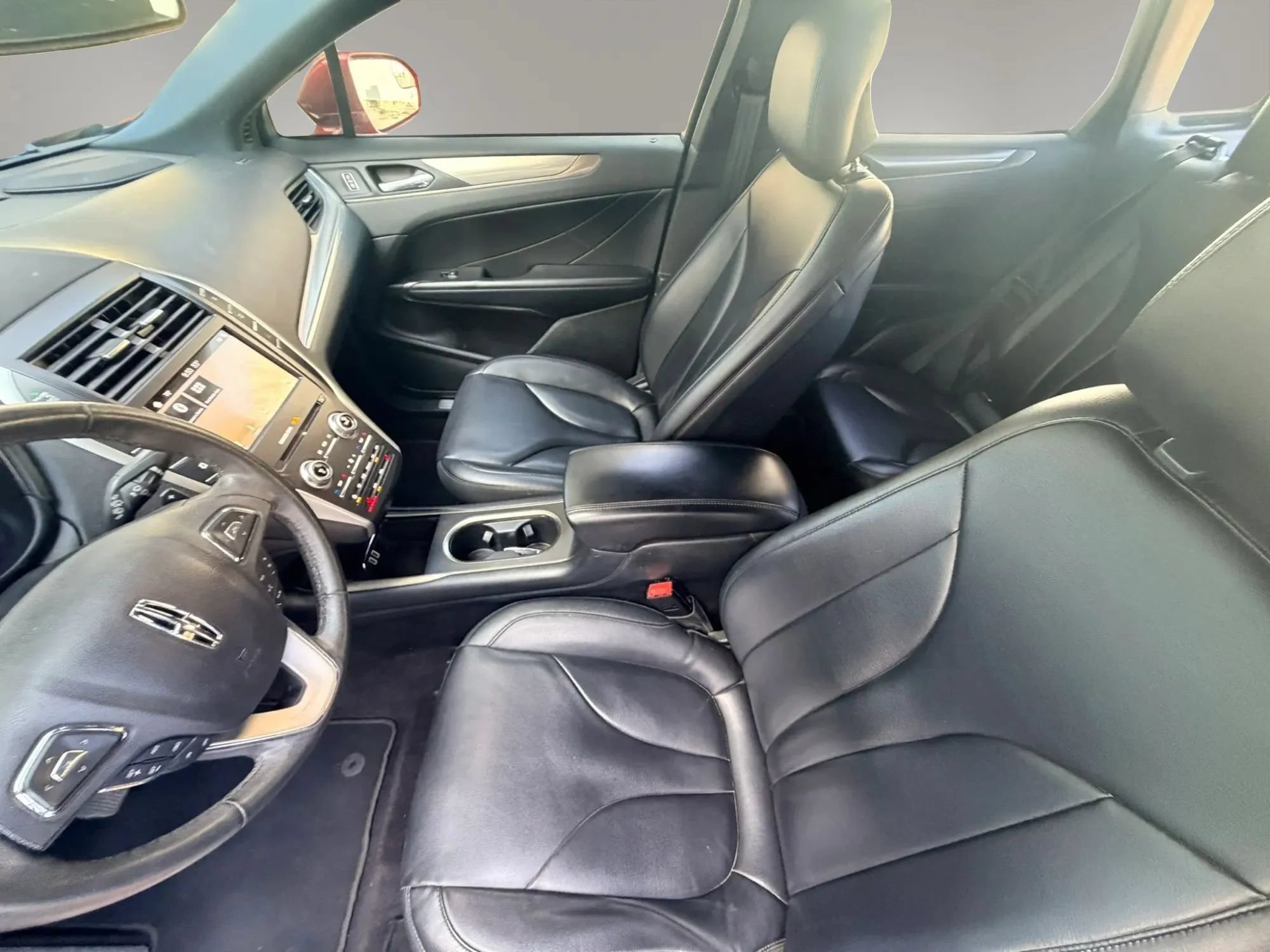 Used 2019 Lincoln MKC Premiere FWD image 26