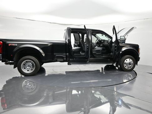 Used 2023 Ford F450 Lariat w/ FX4 Off-Road Package image 49