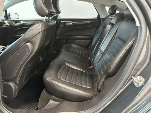 Used 2016 Ford Fusion SE w/ Equipment Group 202A FWD image 13