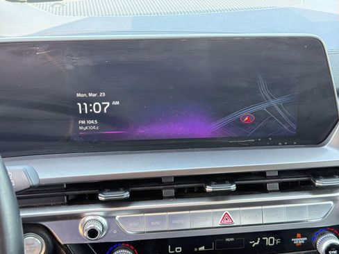 Used 2025 Kia Telluride S image 24