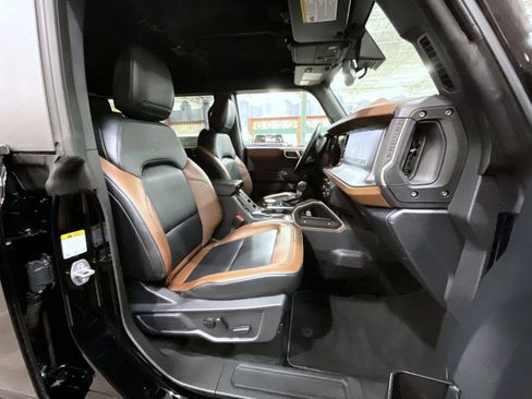 Used 2024 Ford Bronco Outer Banks w/ Sasquatch Package image 15