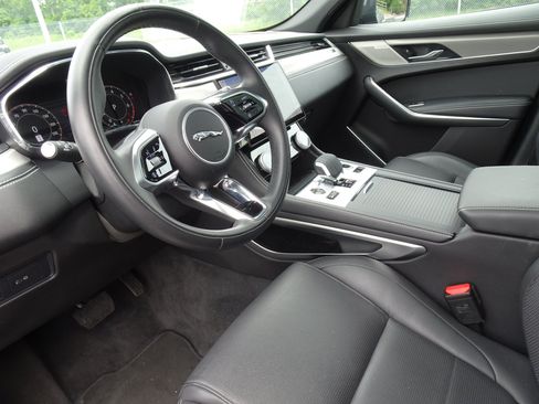 New 2025 Jaguar F-PACE R-Dynamic S AWD/4WD image 16