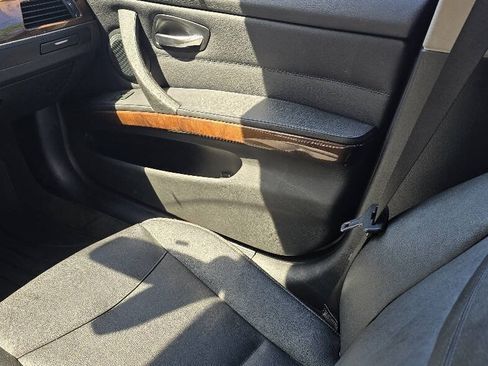 Used 2011 BMW 335i xDrive Sedan AWD/4WD image 14