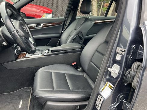 Used 2014 Mercedes-Benz C 250 Sedan image 9