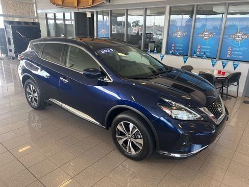 Used 2023 Nissan Murano SV image 3