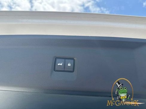 Used 2026 INFINITI QX60 Luxe w/ Cargo Package AWD/4WD image 37