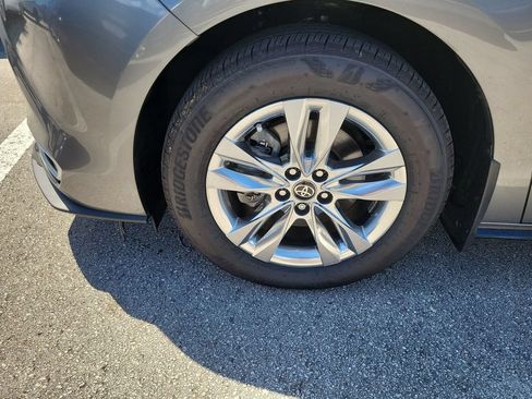 New 2026 Toyota Sienna Limited AWD/4WD image 30
