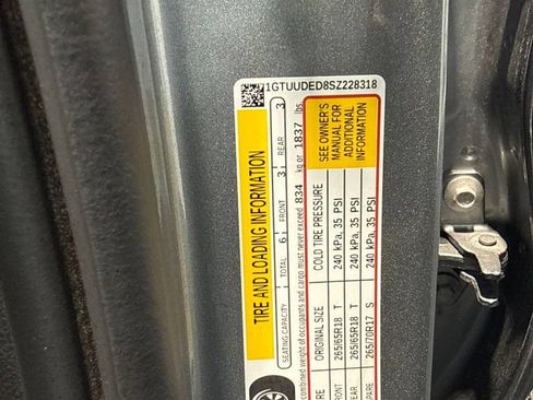 Used 2025 GMC Sierra 1500 SLT AWD/4WD image 32