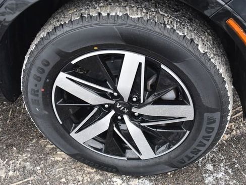 Used 2021 Kia Sorento EX image 11