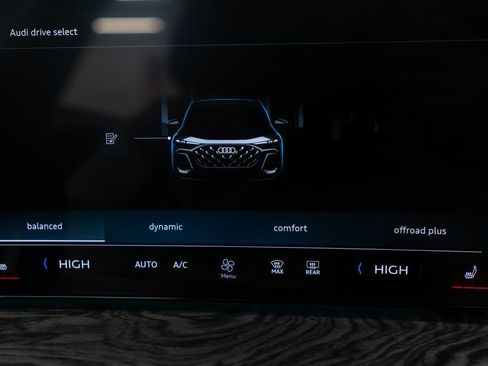 Used 2025 Audi Q5 Premium Plus w/ Premium Plus image 30