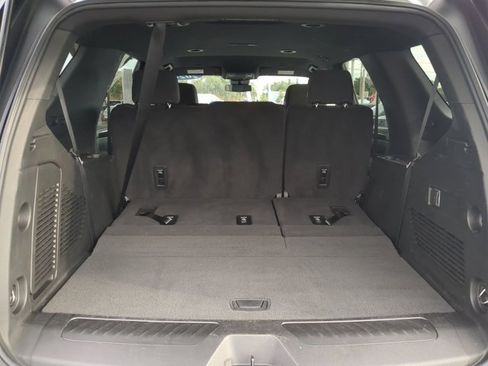 Used 2024 GMC Yukon SLE w/ Gmc Pro Safety Plus Package image 13