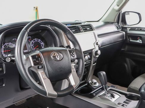 Used 2021 Toyota 4Runner SR5 AWD/4WD image 23