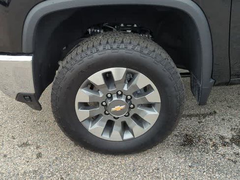 New 2025 Chevrolet Silverado 2500 LT image 33