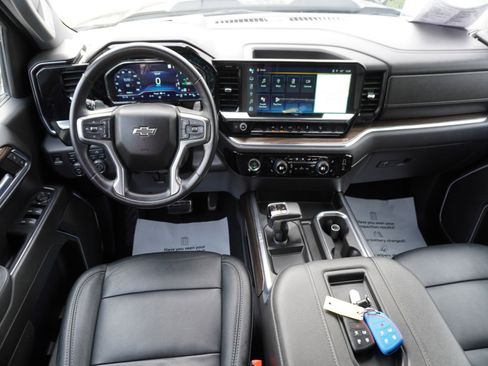 Used 2022 Chevrolet Silverado 1500 LT Trail Boss w/ Protection Package image 2