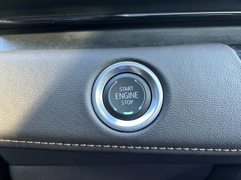 Used 2024 Cadillac Escalade ESV Premium Luxury w/ Performance Package image 26