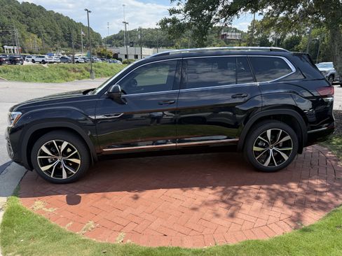 New 2026 Volkswagen Atlas SEL Premium R-Line AWD/4WD image 7