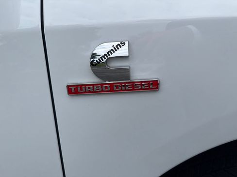 Used 2025 RAM 2500 Laramie AWD/4WD image 8