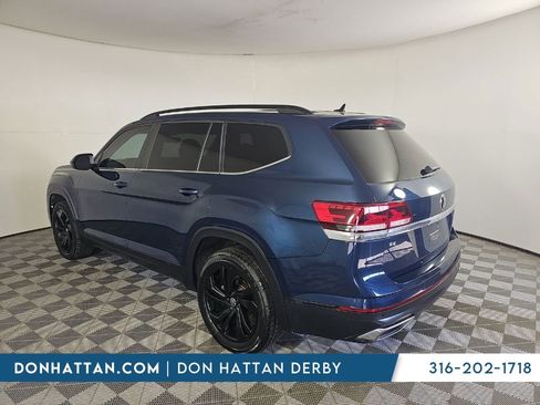Used 2022 Volkswagen Atlas SE w/ Panoramic Sunroof Package image 4