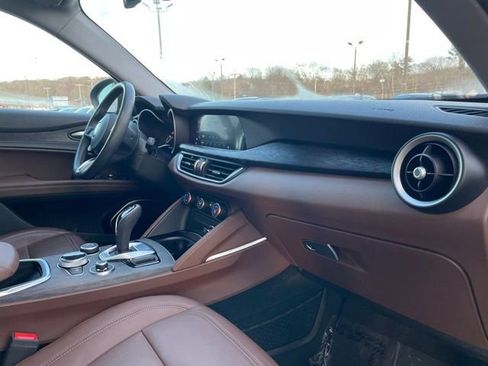 Used 2021 Alfa Romeo Stelvio Sprint w/ Sun & Sound Package image 29
