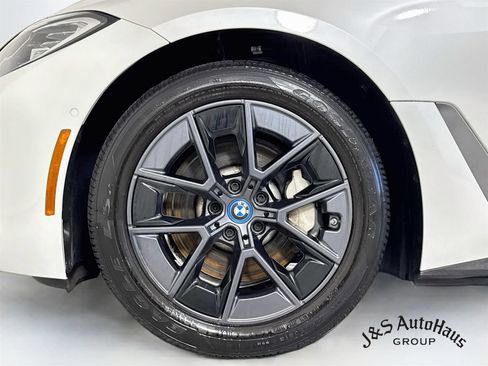 Used 2023 BMW i4 eDrive35 RWD image 39