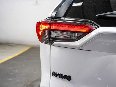 Certified 2022 Toyota RAV4 LE FWD image 12