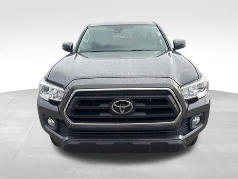 Used 2022 Toyota Tacoma SR5 w/ Technology Package RWD image 8