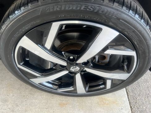 Certified 2022 Nissan Rogue Sport SL AWD/4WD image 43