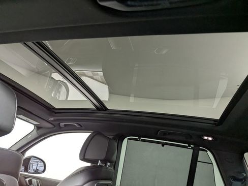 Used 2024 BMW X5 xDrive40i w/ M Sport Package image 13