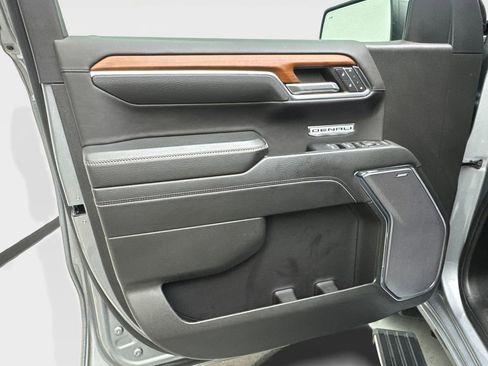 Used 2023 GMC Sierra 1500 Denali w/ Denali Reserve Package AWD/4WD image 33