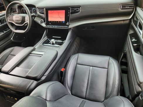 Certified 2024 Jeep Wagoneer L Series II RWD image 24