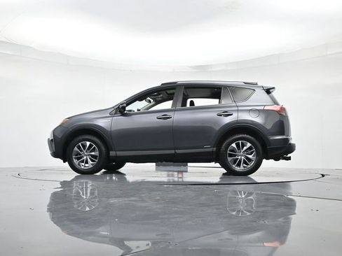 Used 2018 Toyota RAV4 XLE image 38