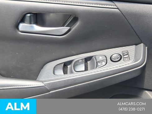 Used 2024 Nissan Sentra SV FWD image 29