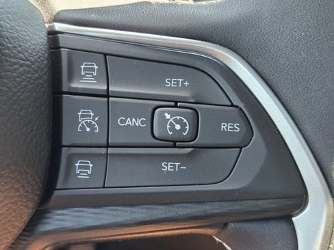 Used 2025 Jeep Grand Cherokee Laredo X w/ Trailer Tow Package RWD image 24