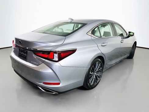 Certified 2025 Lexus ES 350 w/ Premium Package image 7