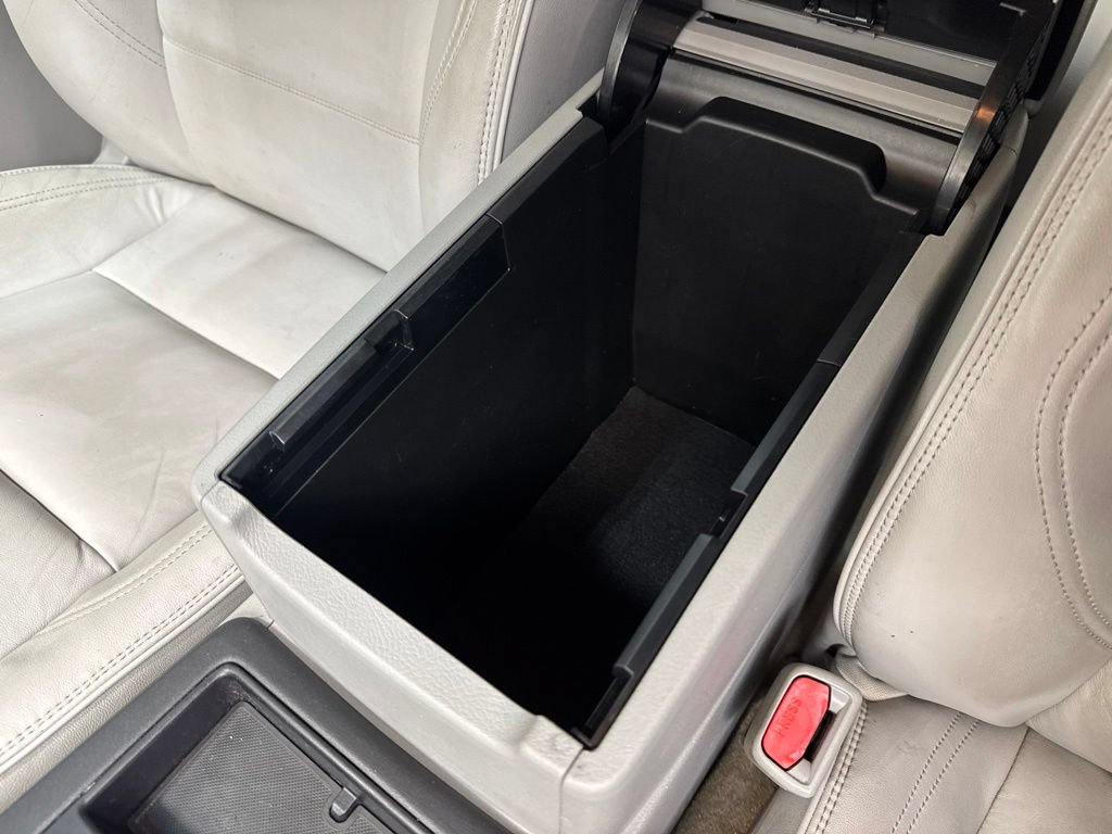 Used 2015 Toyota Camry XLE w/ Moonroof Package FWD image 26