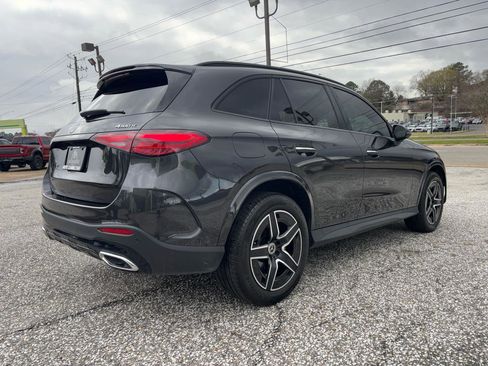 Used 2025 Mercedes-Benz GLC 300 4MATIC image 5