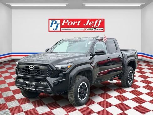 Used 2024 Toyota Tacoma SR5 image 1
