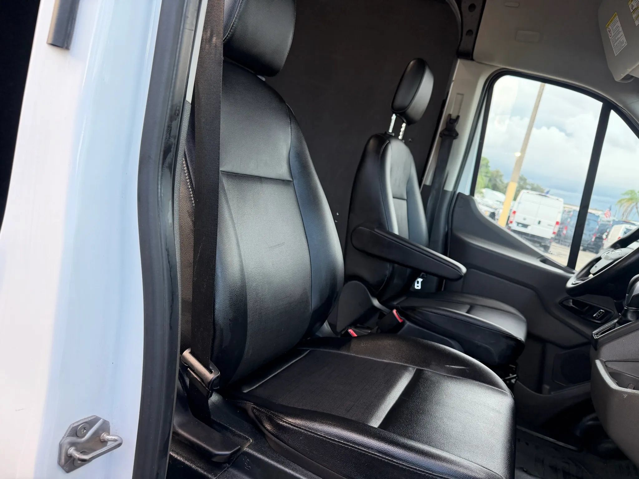 Used 2023 Ford Transit 250 148 High Roof Extended w/ Load Area Protection Package RWD image 18