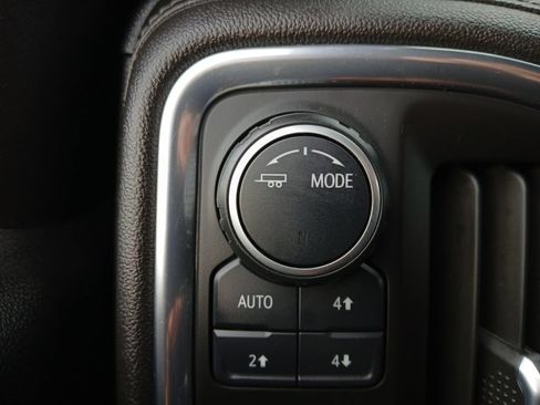 Used 2021 Chevrolet Silverado 1500 LT w/ Z71 Off-Road Package AWD/4WD image 10