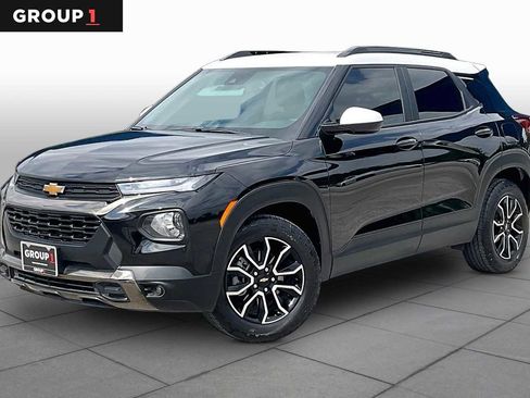 Used 2023 Chevrolet TrailBlazer ACTIV w/ Convenience Package image 1